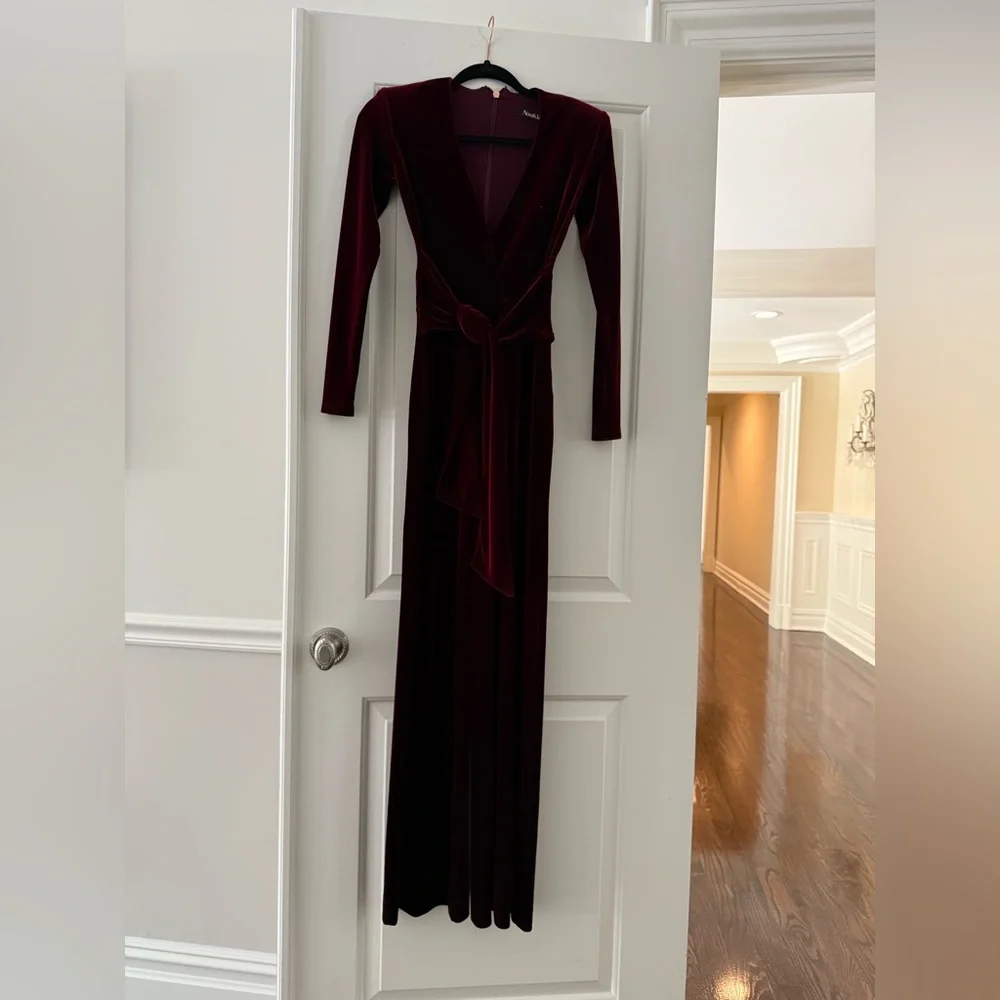 Nookie Red Long Sleeve V-Neck Jumpsuit - Picture 5 of 6